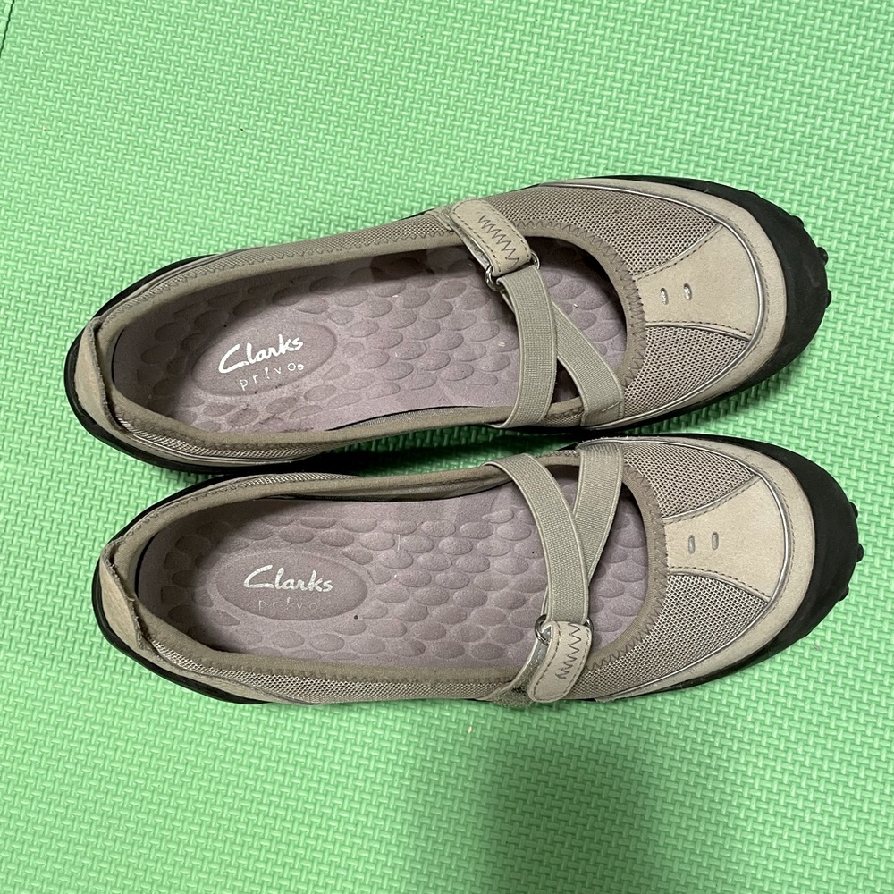 Clarks Privo sandals size 6